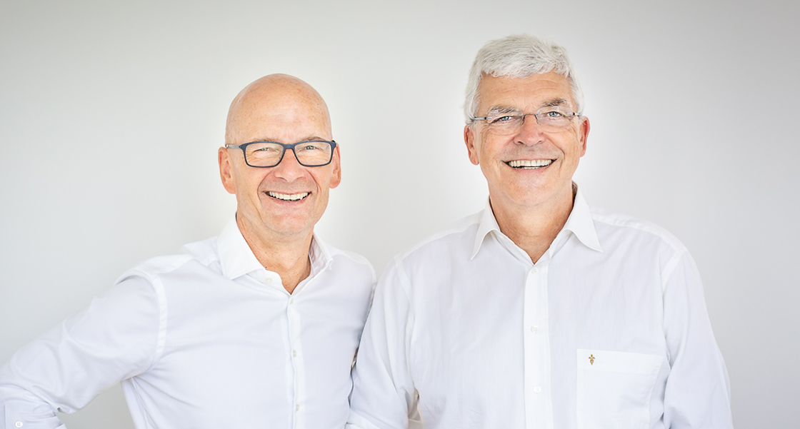 SBi - der systemische Lehrgang Axel Exner und Alexander Douajk Kompetenz für wirkungsvolles Steuern, Transformieren und Stabilisieren von Organisationen SBi - der systemische Lehrgang Axel Exner und Alexander Douajk Kompetenz für wirkungsvolles Steuern, Transformieren und Stabilisieren von Organisationen